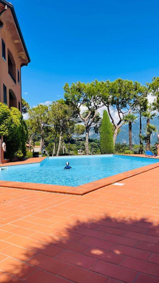 Lake View, Swimming Pool, Tennis Court And Private Parking Mezzegra Exteriér fotografie